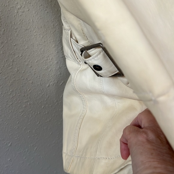 Banana Republic leather jacket - Picture 4 of 7
